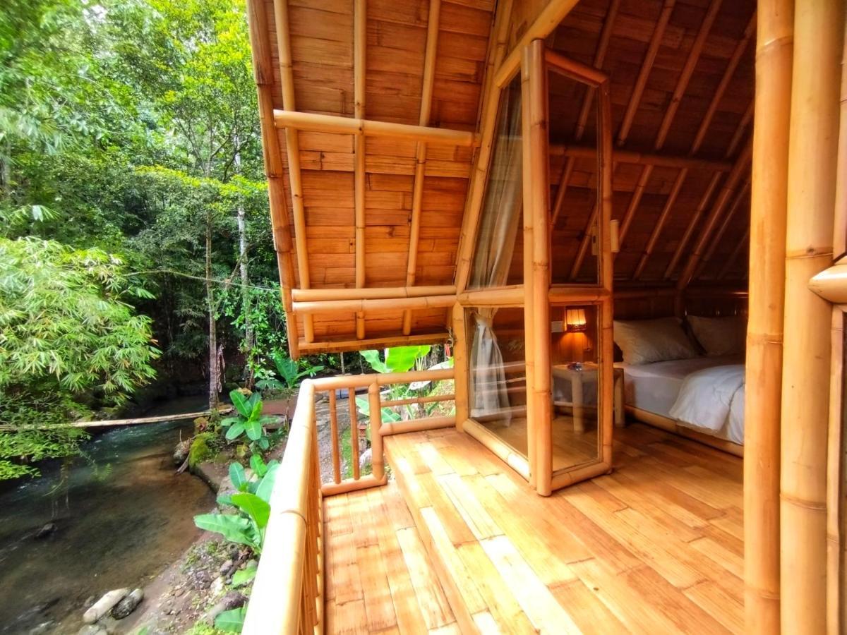 Aksha Riverside Ubud Tampaksiring エクステリア 写真