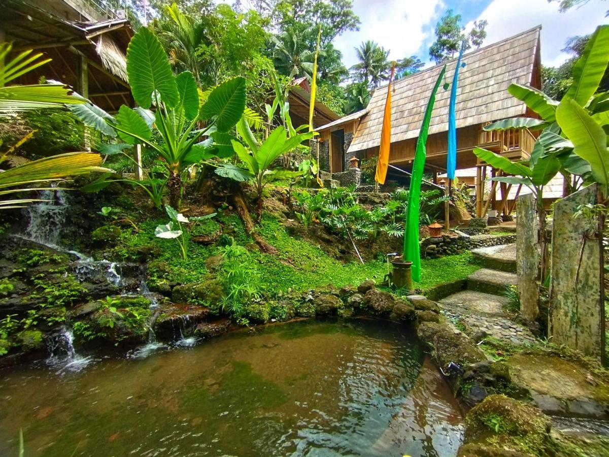 Aksha Riverside Ubud Tampaksiring エクステリア 写真